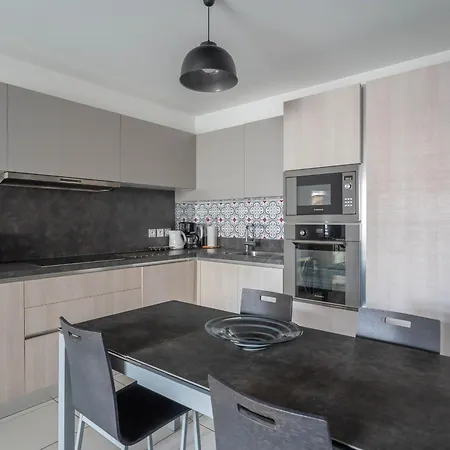 Apartamento A Avec 2 Chambres, Parking Prive Et Proche Plages - Fr-1-319-16