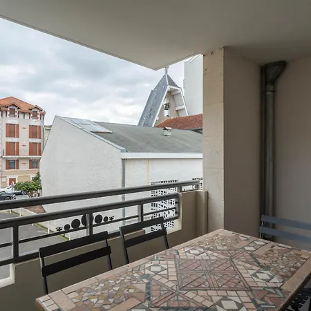 Apartment A Avec 2 Chambres, Parking Prive Et Proche Plages - Fr-1-319-16