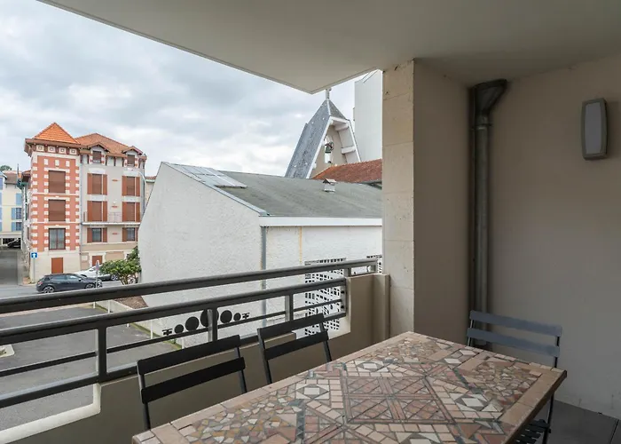 Apartment A Avec 2 Chambres, Parking Prive Et Proche Plages - Fr-1-319-16